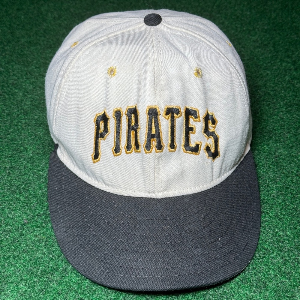 Vintage 90s Pittsburgh Pirates Pro Line Fitted 7 1/4 USA Made Baseball Cap Hat